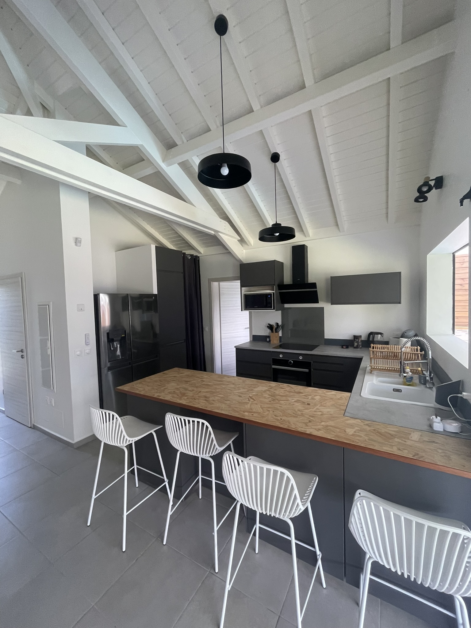 Cuisine équipée – Villa Kanisi 1, location villa Baie-Mahault Guadeloupe