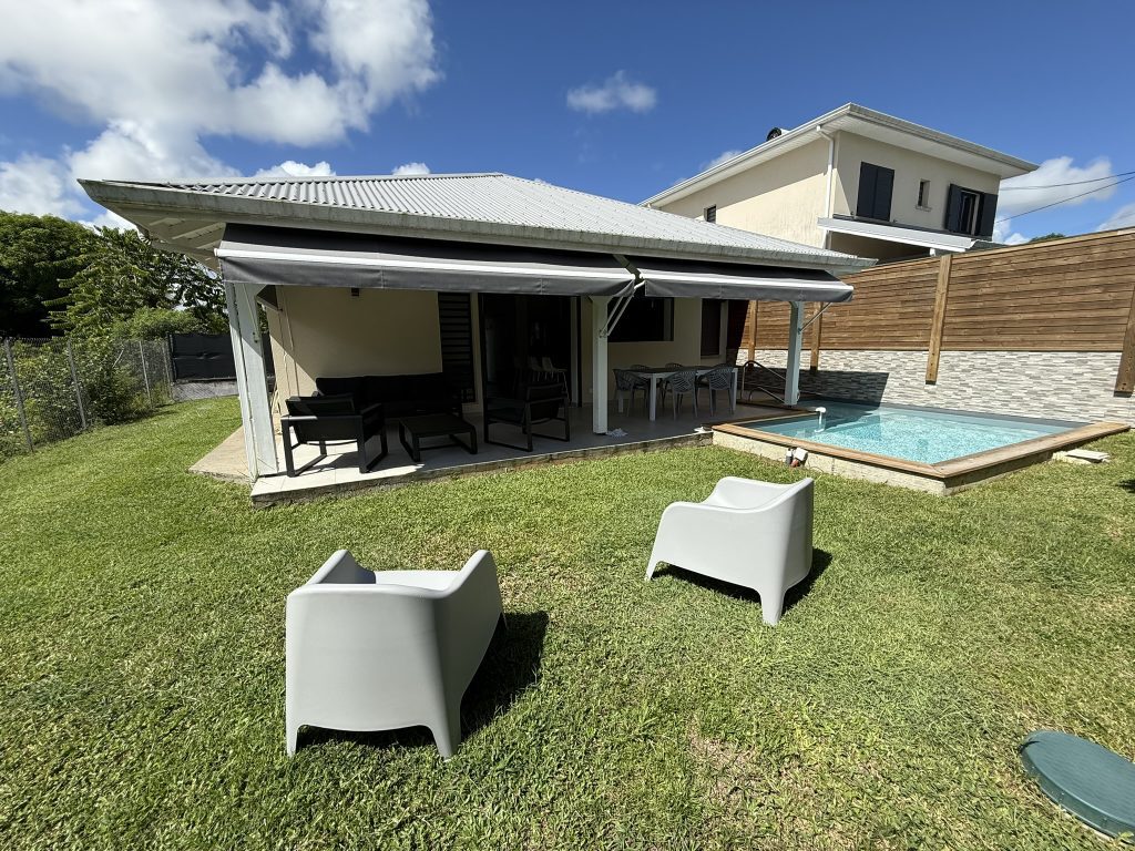 Piscine privée et jardin – FAQ villa Guadeloupe, Villas Kanisi à Baie-Mahault
